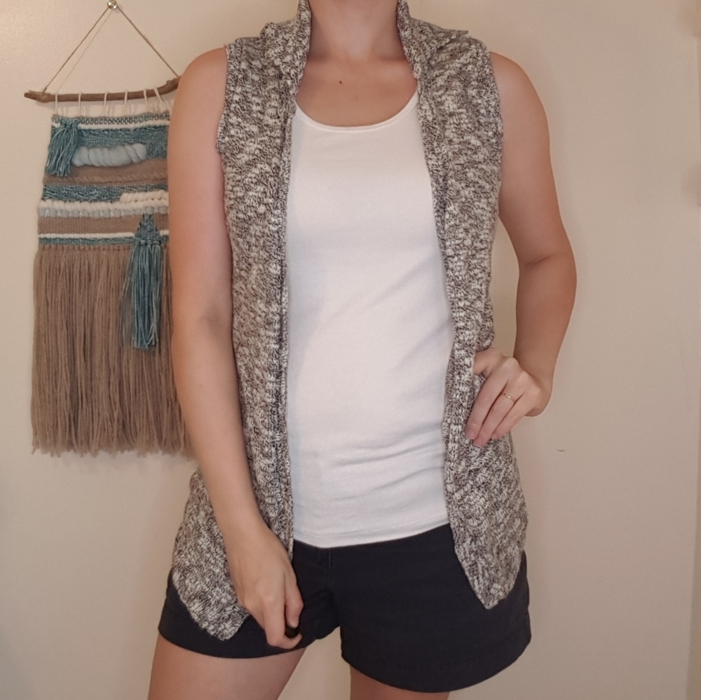 5/$25 tie back cardigan vest